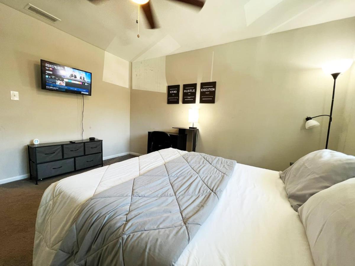 The Lux 28 Tvs Every Room Free Wifi Atlanta Esterno foto