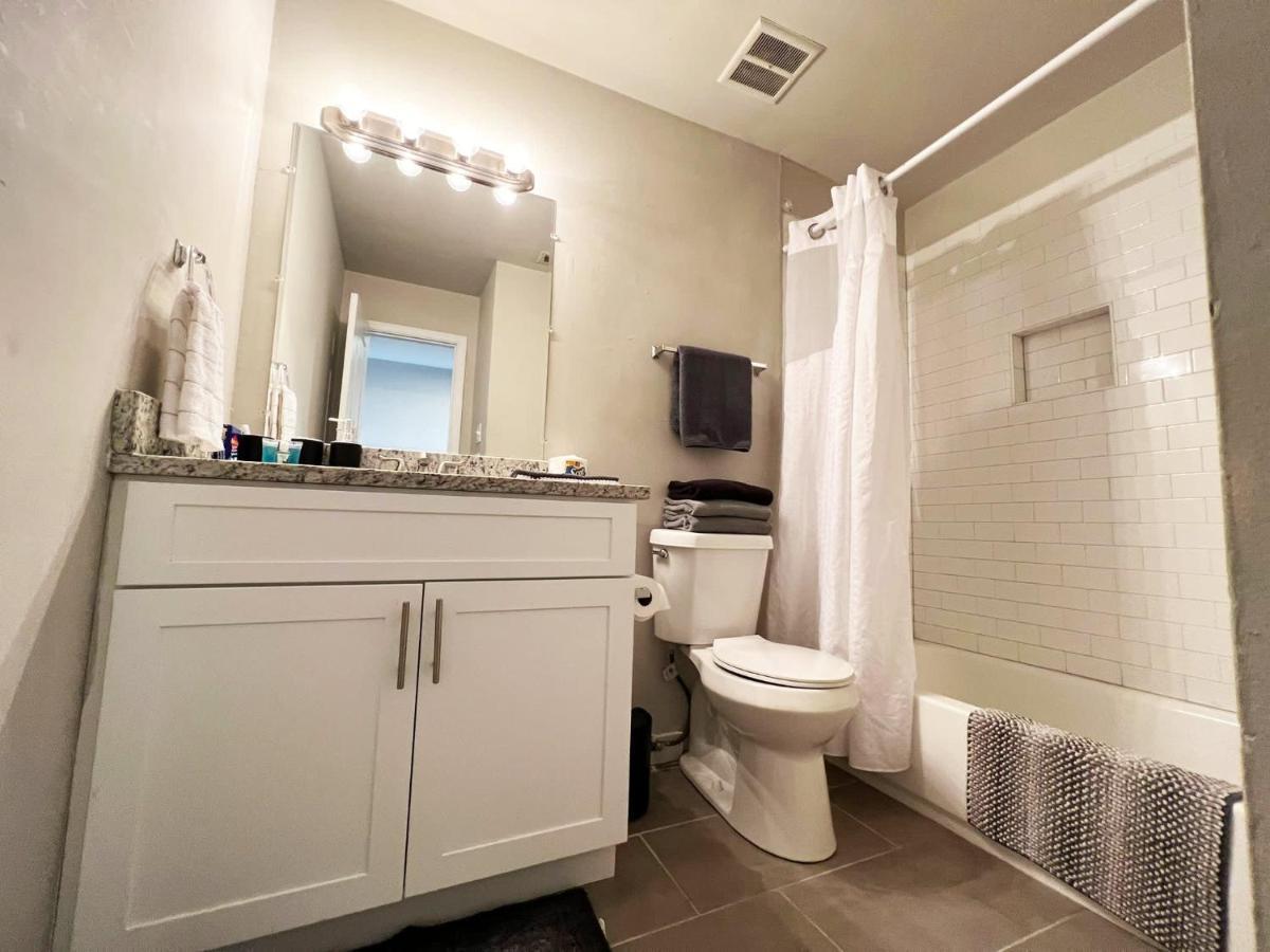 The Lux 28 Tvs Every Room Free Wifi Atlanta Esterno foto